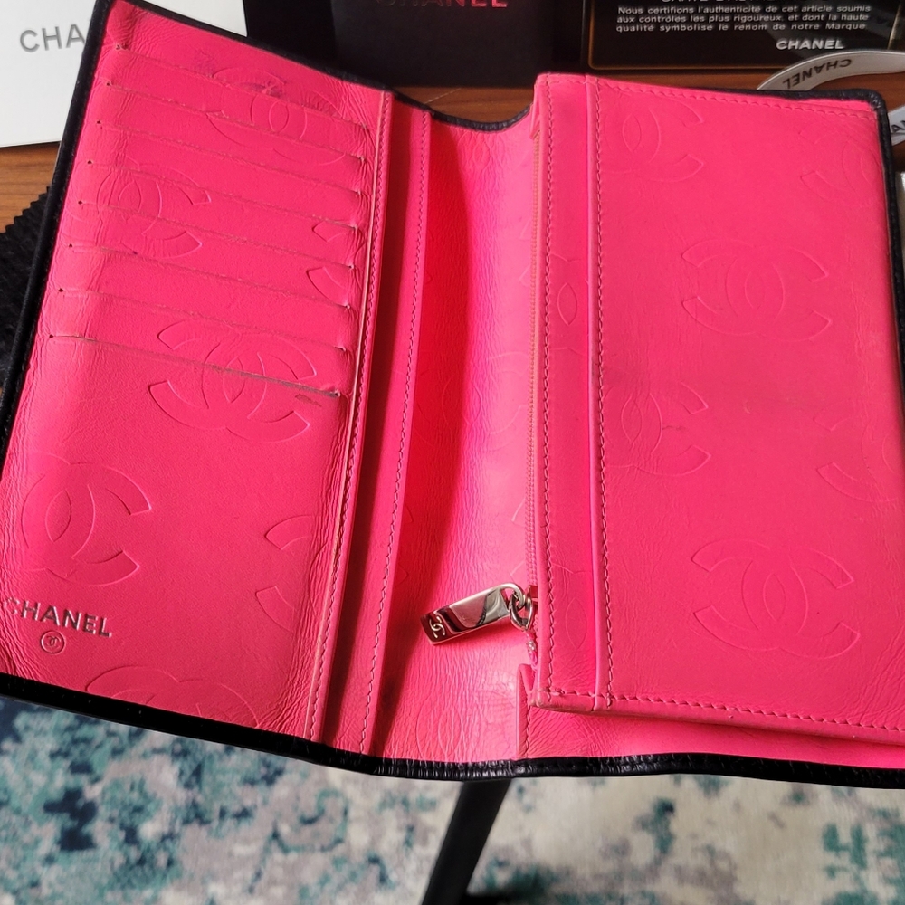 Authentic Chanel Wallet - Picture 12 of 12